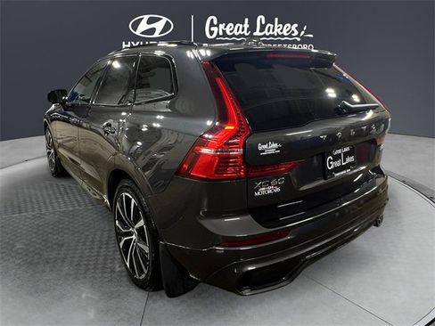 Used 2025 Volvo XC60 B5 Ultra image 3