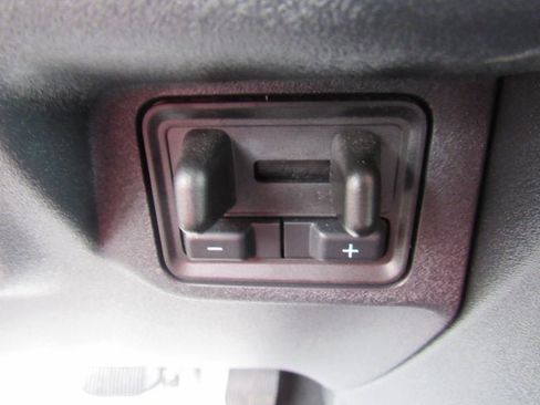 Used 2025 Ford Expedition Active AWD/4WD image 21