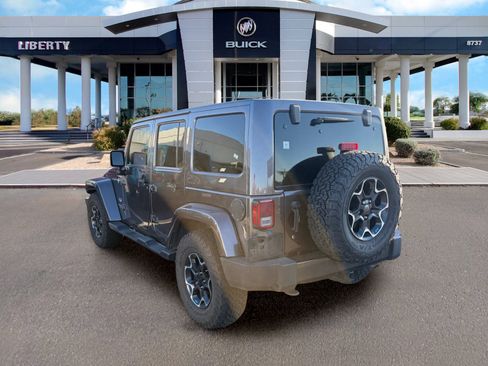 Used 2016 Jeep Wrangler Unlimited Sahara w/ Max Tow Package AWD/4WD image 3