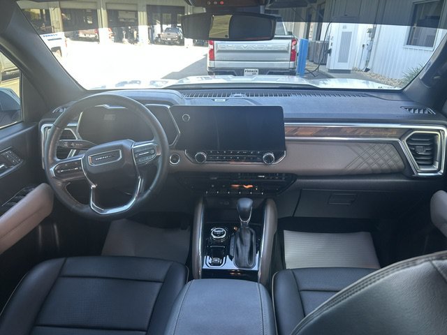 Used 2024 GMC Canyon Denali AWD/4WD image 15
