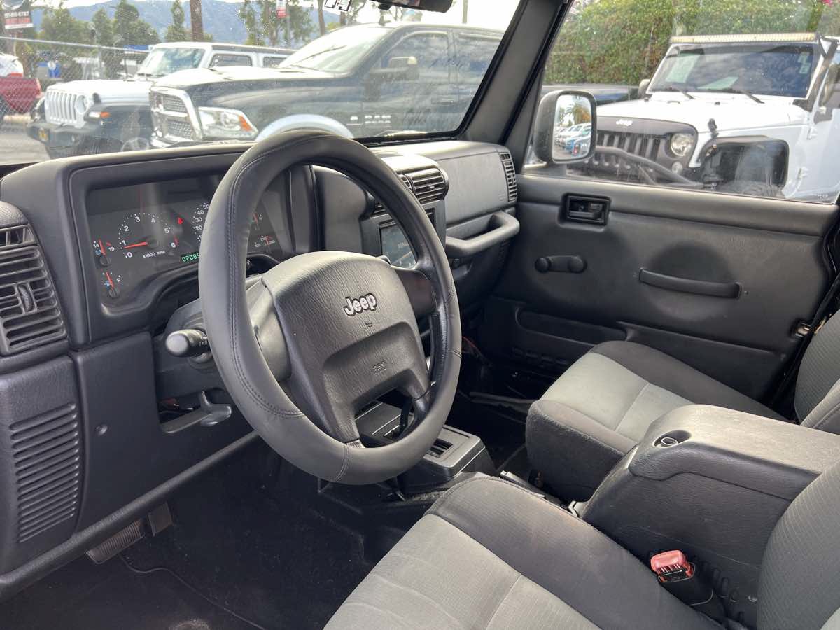Used 2006 Jeep Wrangler X w/ Jeep 65th Anniversary Edition AWD/4WD image 13