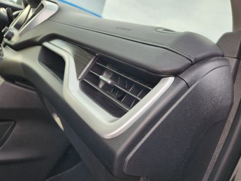 Used 2024 GMC Terrain SLT image 14