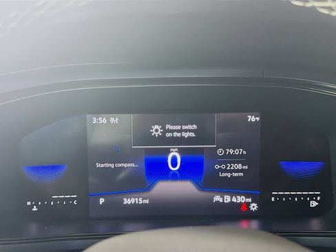 Certified 2023 Volkswagen Taos SE w/ Panoramic Sunroof Package AWD/4WD image 15