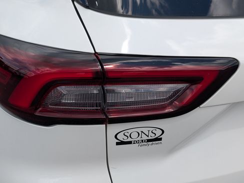 Certified 2023 Ford Escape SE FWD image 12
