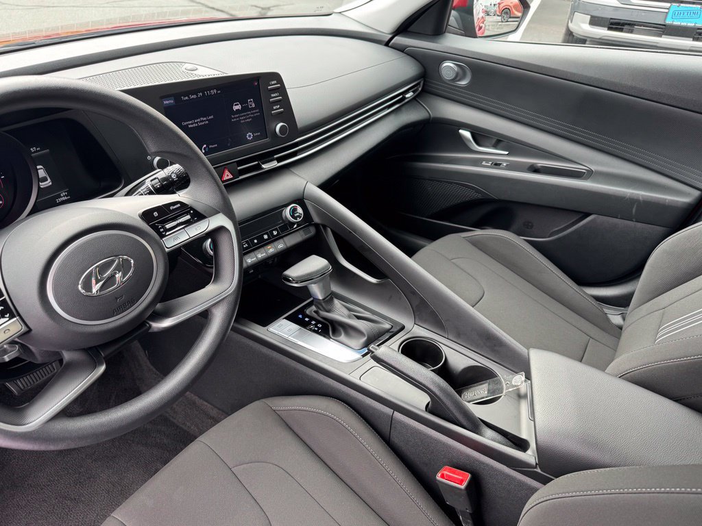 Used 2023 Hyundai Elantra SEL FWD image 31