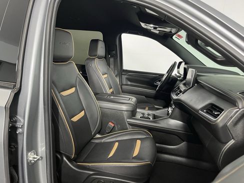 Used 2023 GMC Yukon XL AT4 image 31