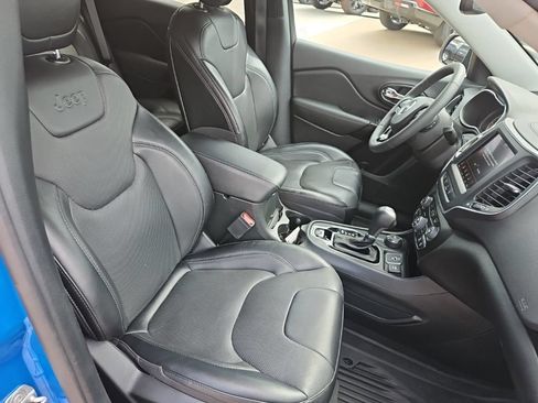 Used 2023 Jeep Cherokee Altitude Lux AWD/4WD image 25