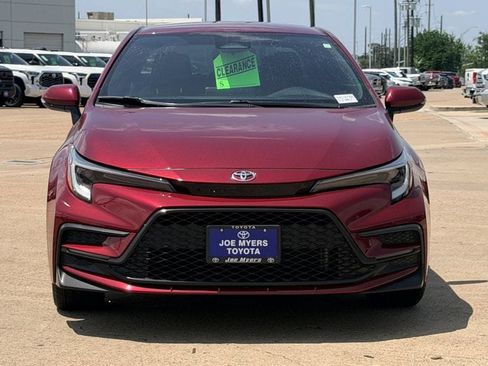 Used 2025 Toyota Corolla SE FWD image 3