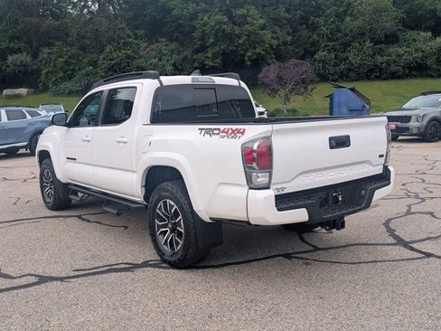 Used 2023 Toyota Tacoma TRD Sport AWD/4WD image 5