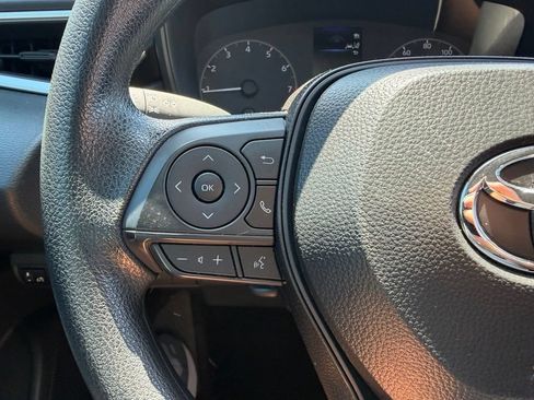 Used 2025 Toyota Corolla LE FWD image 29