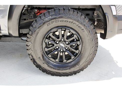 Used 2025 Ford F150 Raptor AWD/4WD image 30