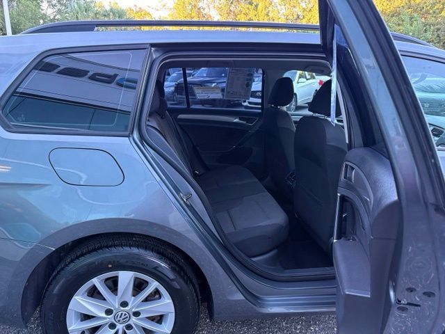 Used 2016 Volkswagen Golf S FWD image 27