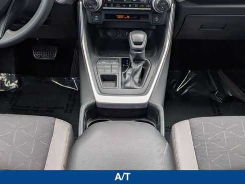 Used 2020 Toyota RAV4 XLE AWD/4WD image 20
