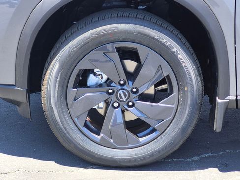 New 2026 Nissan Rogue SV FWD image 9