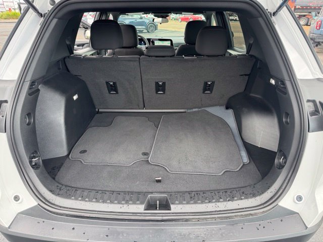 Used 2026 Chevrolet Equinox LT AWD/4WD image 22