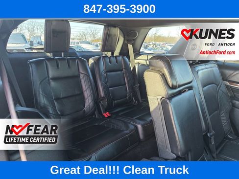 Used 2018 Ford Explorer Platinum image 31