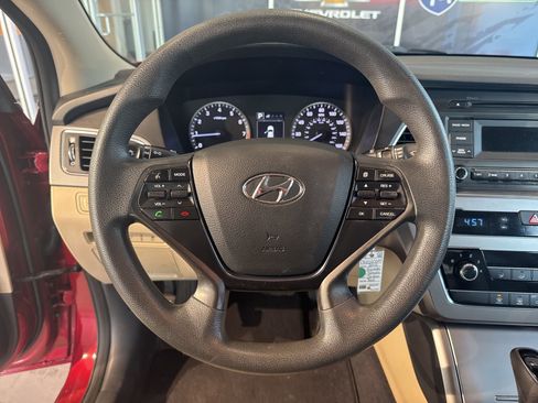 Used 2015 Hyundai Sonata SE image 17