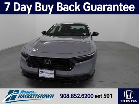 Used 2025 Honda Accord Sport image 1