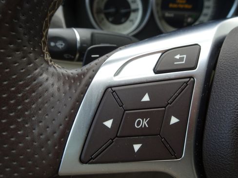 Used 2016 Mercedes-Benz E 350 4MATIC Sedan image 19