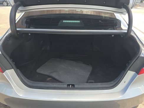 Used 2021 Toyota Camry LE image 16