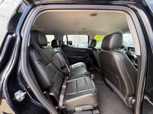 Used 2023 GMC Acadia SLT AWD/4WD image 13