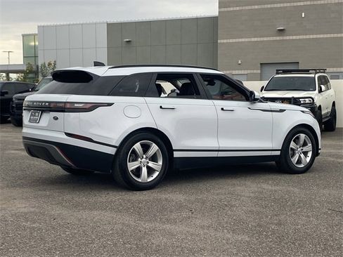 Used 2018 Land Rover Range Rover Velar S image 28