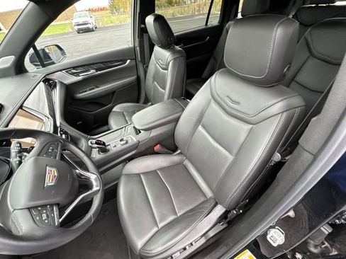 Certified 2025 Cadillac XT6 Premium Luxury image 21