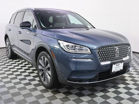 Used 2022 Lincoln Corsair Reserve w/ Equipment Group 201A AWD/4WD image 9