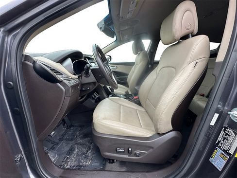 Used 2017 Hyundai Santa Fe Sport image 9