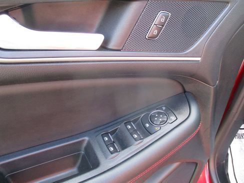 Used 2024 Ford Edge ST-Line image 8