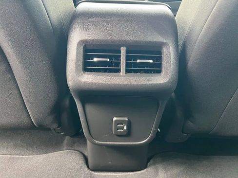 Used 2021 Chevrolet Equinox LT image 21