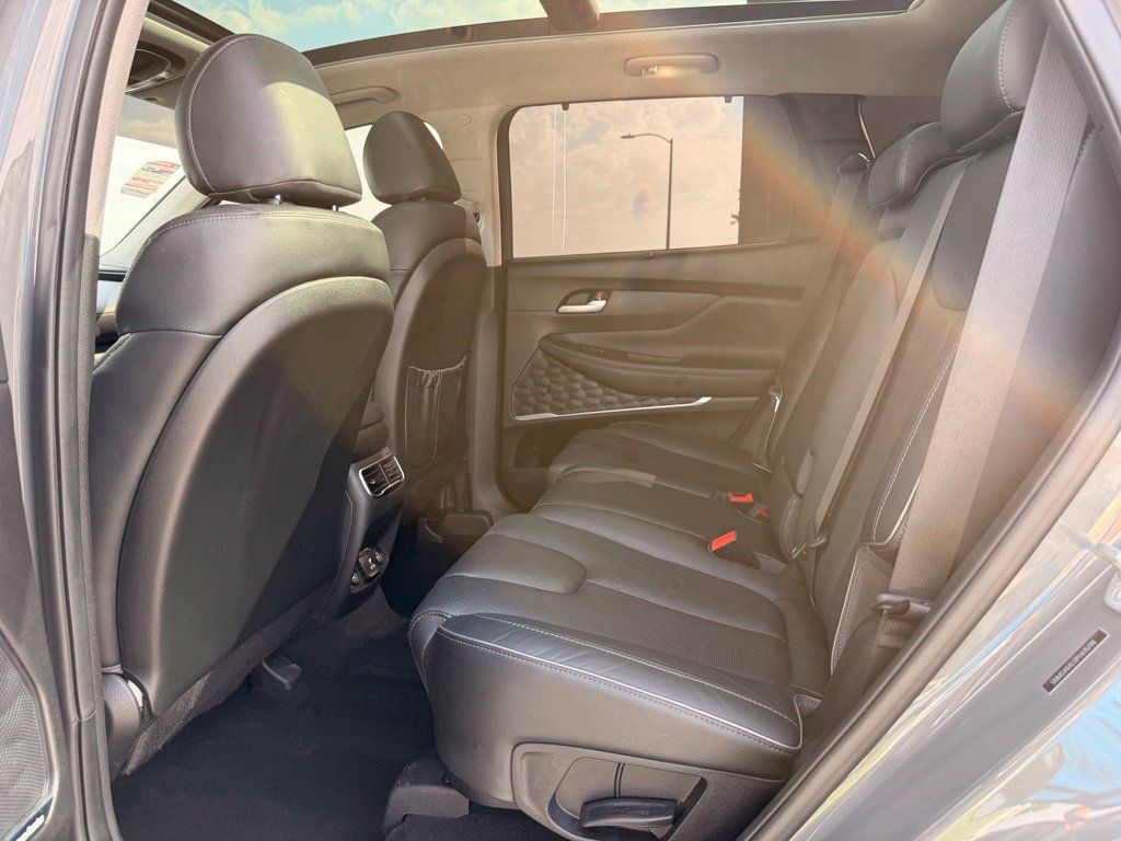 Used 2023 Hyundai Santa Fe Limited FWD image 5