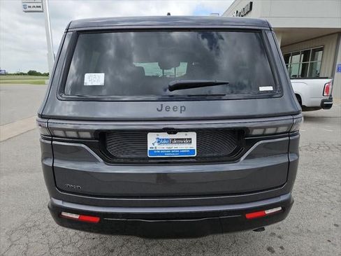 New 2026 Jeep Grand Wagoneer Limited AWD/4WD image 36