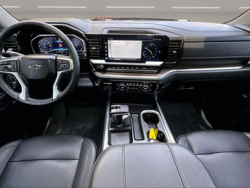 Used 2023 Chevrolet Silverado 1500 RST AWD/4WD image 9