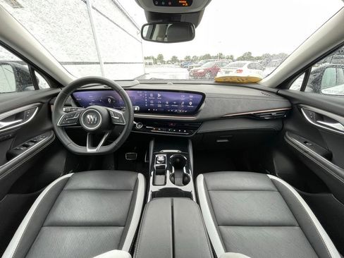 Used 2025 Buick Envision Sport Touring AWD/4WD image 3