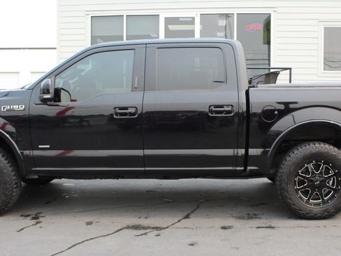 Used 2016 Ford F150 Lariat w/ Equipment Group 502A Luxury AWD/4WD image 3