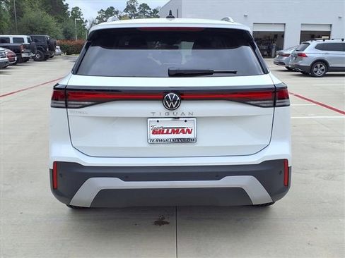 New 2026 Volkswagen Tiguan S FWD image 7