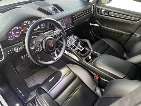 Used 2023 Porsche Cayenne Turbo image 23