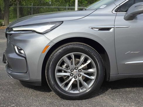 Certified 2024 Buick Enclave Avenir w/ Avenir Technology Package FWD image 8