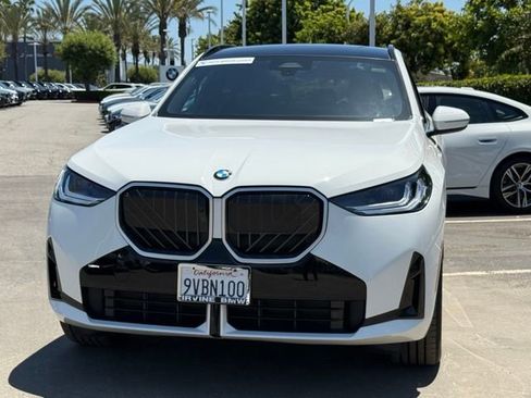 Used 2025 BMW X3 xDrive30i w/ Premium Package AWD/4WD image 3