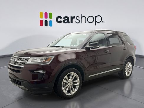 Used 2018 Ford Explorer XLT w/ Equipment Group 202A image 1