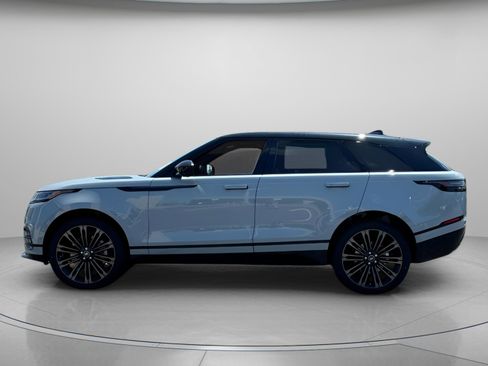 Used 2026 Land Rover Range Rover Velar Dynamic SE image 2