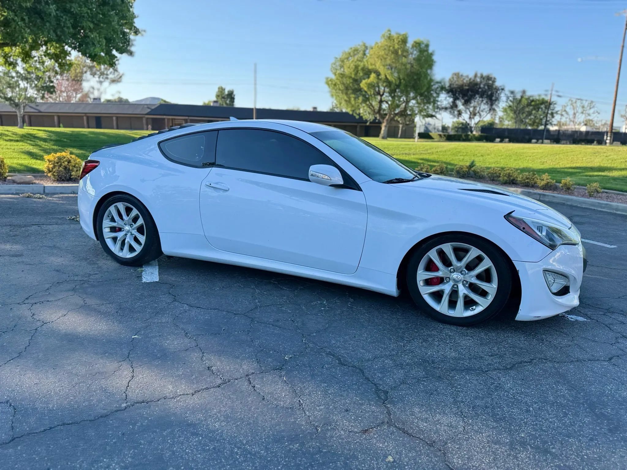 Used 2015 Hyundai Genesis 3.8 RWD image 29