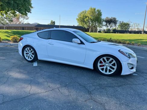 Used 2015 Hyundai Genesis 3.8 RWD image 29