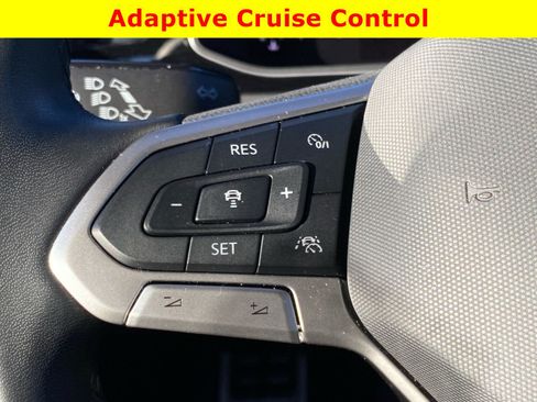 Used 2025 Volkswagen Jetta Sport FWD image 19
