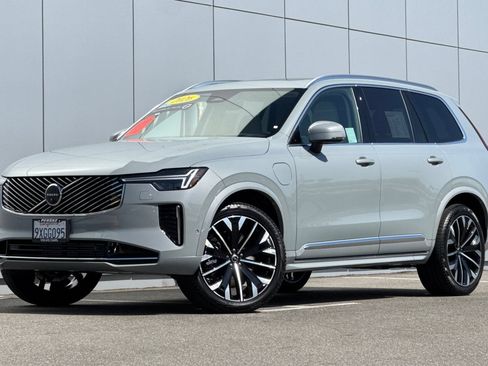 Certified 2026 Volvo XC90 T8 Ultra w/ Protection Package Premier AWD/4WD image 1