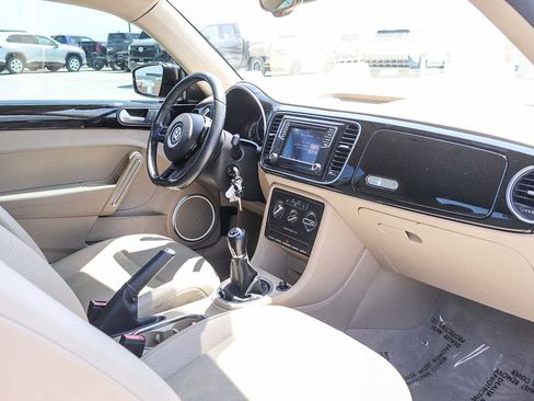 Used 2016 Volkswagen Beetle 1.8T SE image 13