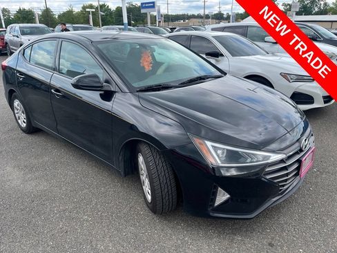 Used 2020 Hyundai Elantra SE w/ Cargo Package (C1) FWD image 1