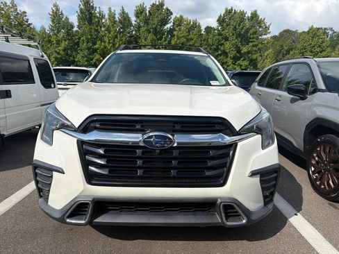 Used 2023 Subaru Ascent Touring AWD/4WD image 2