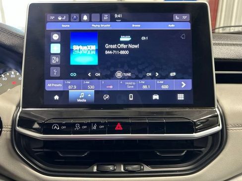 Used 2023 Jeep Compass Limited AWD/4WD image 30